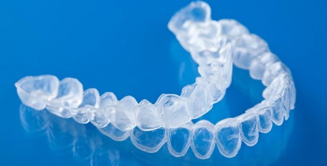 Le traitement orthodontique Invialign est très discret et très apprécié !